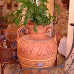 U' Bais Ξενοδοχείο 4*