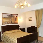 U' Bais Ξενοδοχείο Scilla