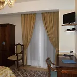 U' Bais Hotell 4*