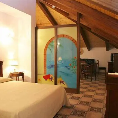 فندق U' Bais 4*